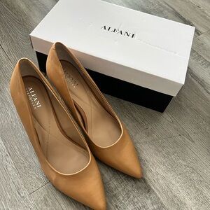 Alfani Women's Tan Pumps w/Step N’ Flex
